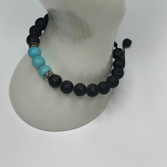 Petite black beaded bracelet jewelry adjustable length turquoise blue accent - Picture 2 of 12